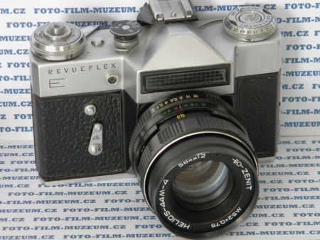 Revueflex E je přejmenovaný Zenit E prodávaný v Německu. Má jiný typ polepu. Jinak má veškeré nedostatky Zenitu E - nepoužitelné počítadlo snímků, pouze orientační expozimetr, rozsah časů závěrky.