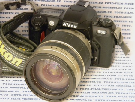 Základní - amatérská zrcadlovka. Následovník F60. Provedení celočerné nebo černostříbrné. V USA se jmenuje N65. Výroba 2001-2002. Elektronická lamelová vertikální závěrka s časy 30s.- 1/2000s + B. Synchročas 1/90s. Módy P,A,S,M.