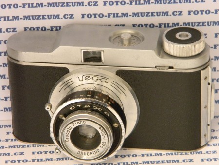 Vega se závěrkou Etaxa a bez rybiny na dálkoměr.